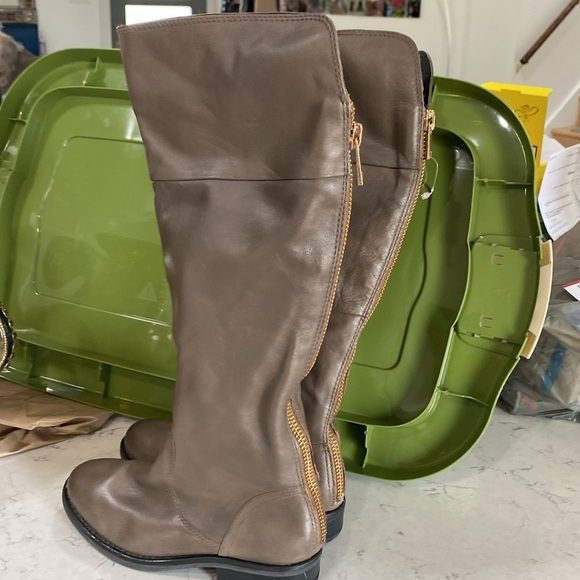 Aldo Zip Boots ❤️ - Picture 12 of 12